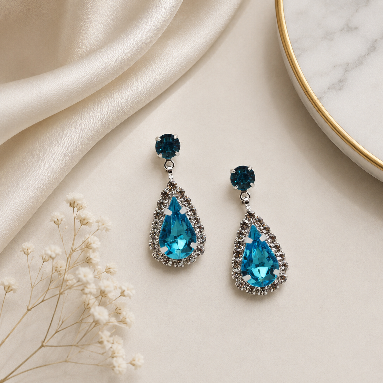 Small Dangle Earring - Aqua/Silver