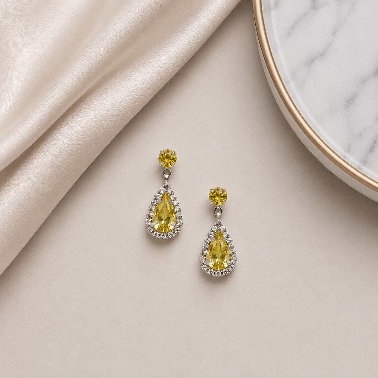 Small Dangle Earring - Yellow/Silver