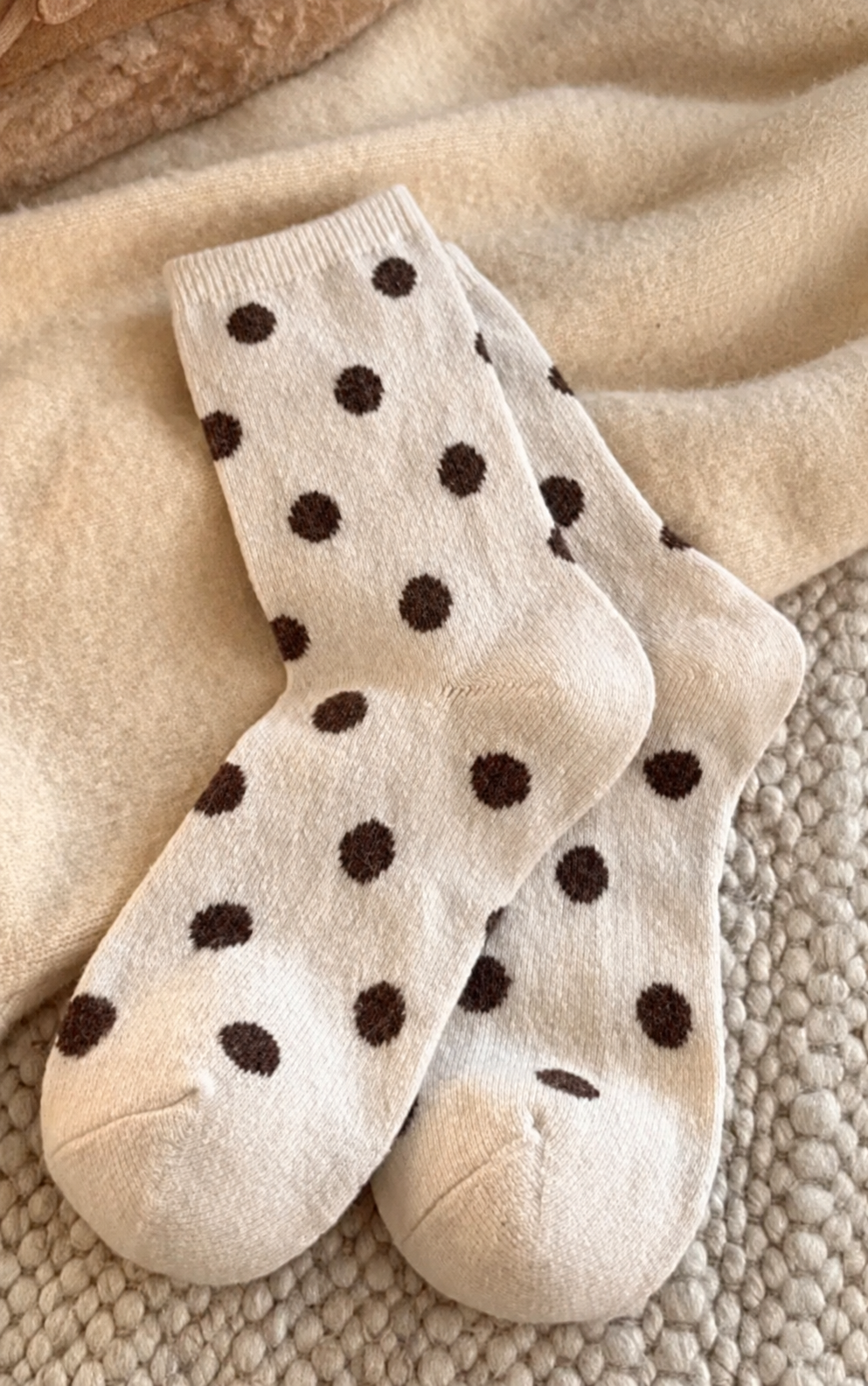 Color Black Polka Dot Socks